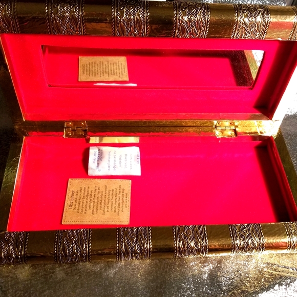 1 Handcrafted Jewelry box, mirror& hook clos… - Picture 2 of 14